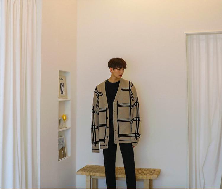 Oversized Plaid Cardigan