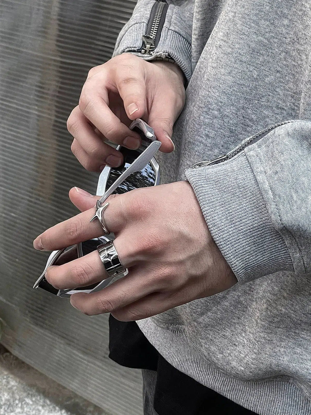 Shines Star Ring